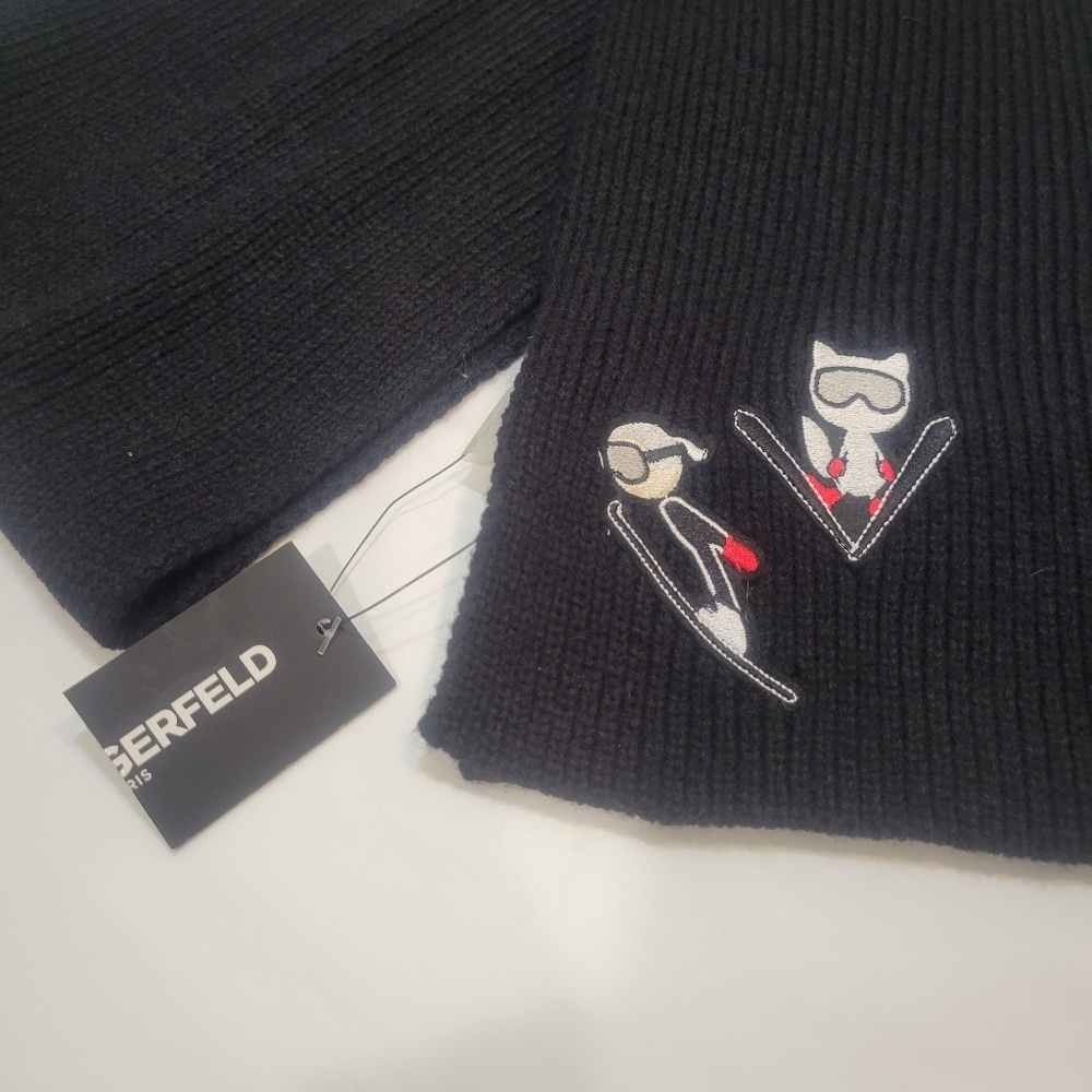NWT Karl Lagerfeld Apres Ski Scarf ⛷️